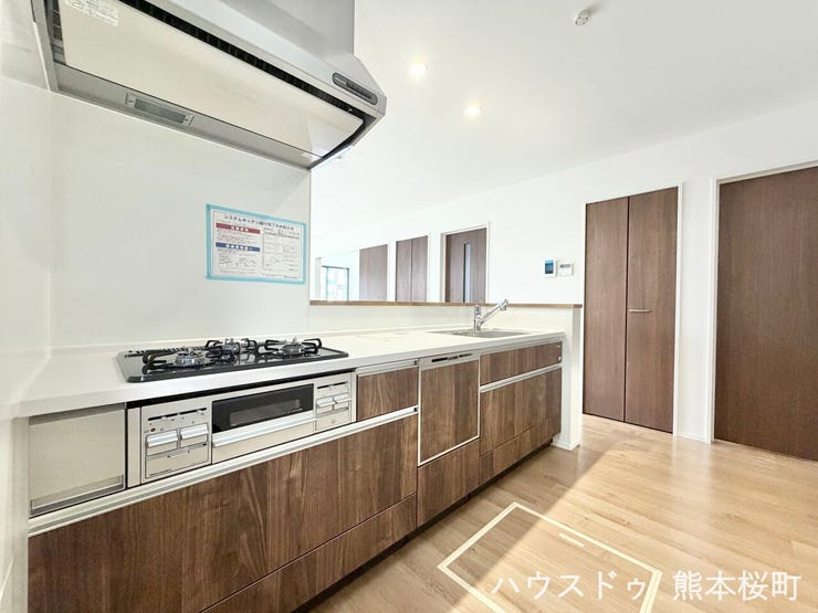 ■家族の「美味しい」が集まる舞台■高い機能性と美しいデザインを両立。料理する人も、待つ人も、笑顔になれる場所です。