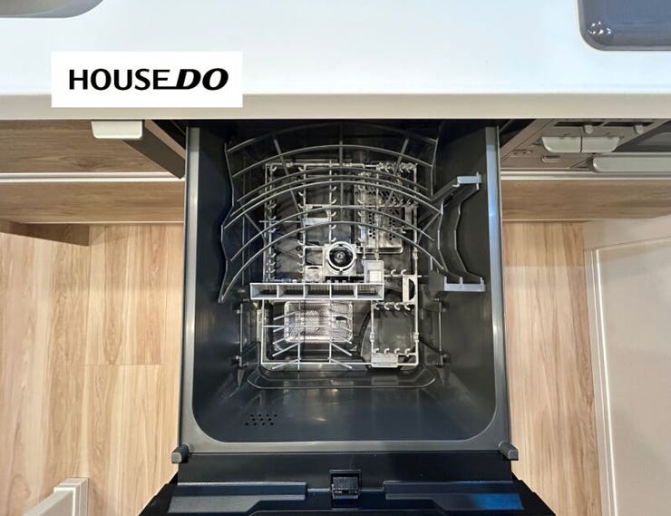 食洗機付きなので、食後の片付けもスムーズ。家事の時短につながり、家族との時間や自分時間をしっかり確保できます。