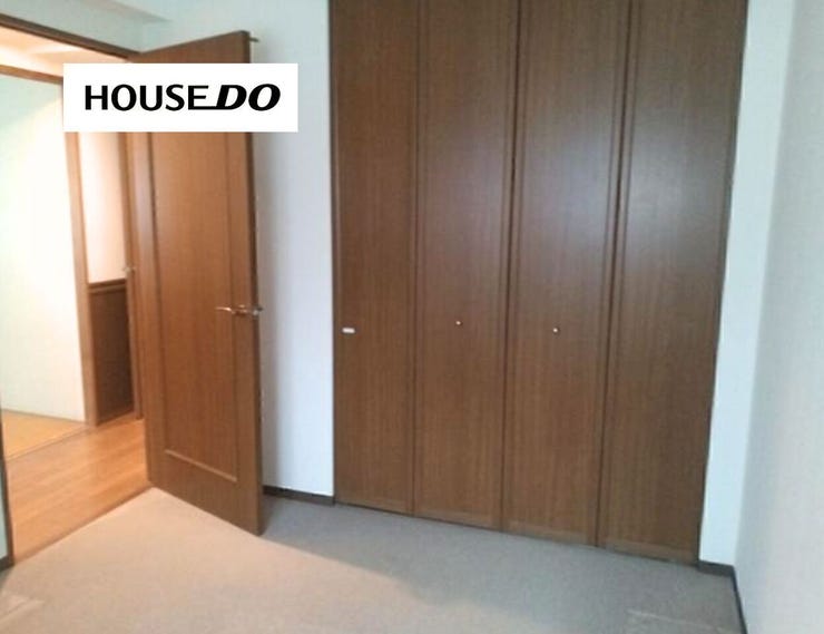 収納付きでお部屋をすっきり使える洋室。寝室や子ども部屋にも使いやすい空間です。