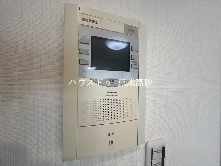 来訪者の確認をして対応出来るTVモニター付インターホン!お子さまのお留守番にも安心ですね!