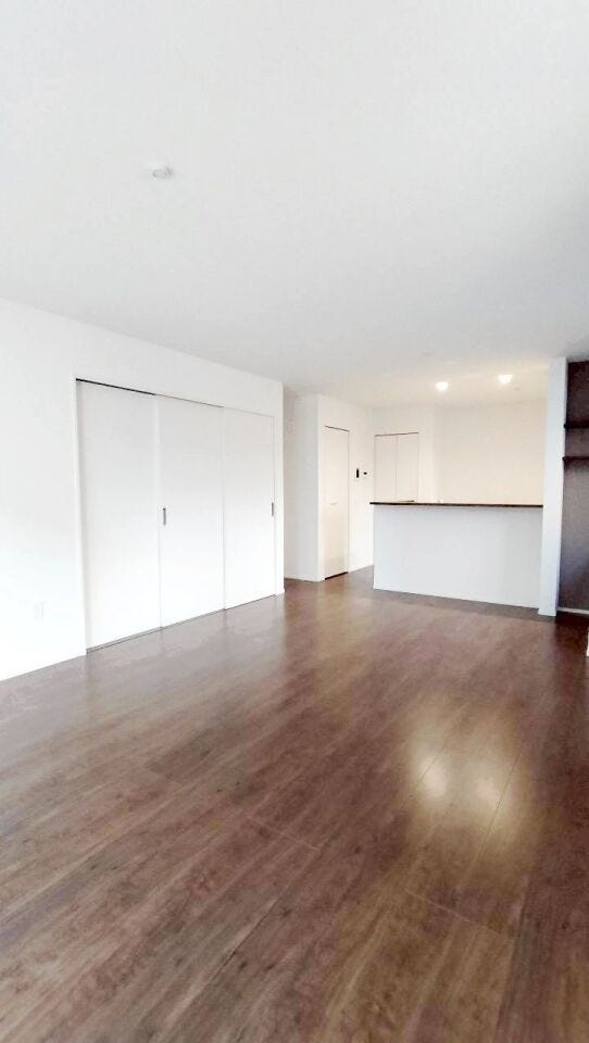 キッチンともコミュニケーションを取れる家族団らんのリビングです