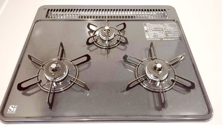 効率よくお料理ができる3口コンロです