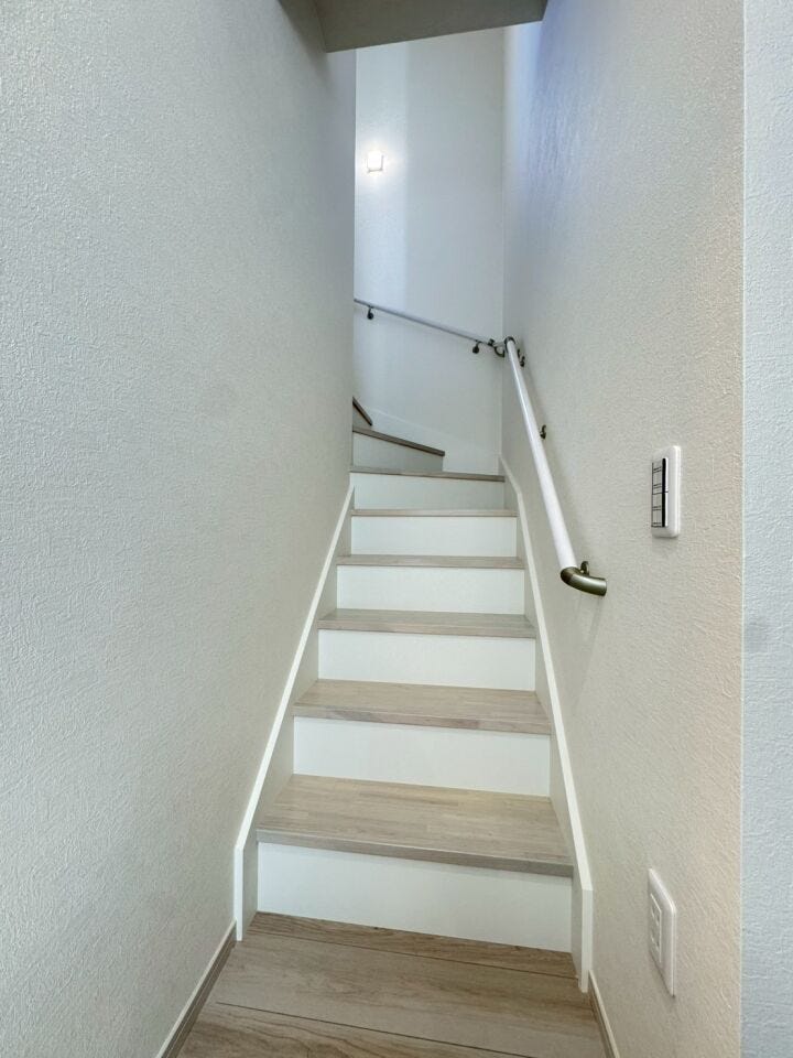 手すり付き階段