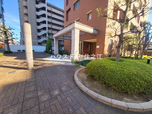★解放感のあるエントランス。明るい印象を受けますね♪