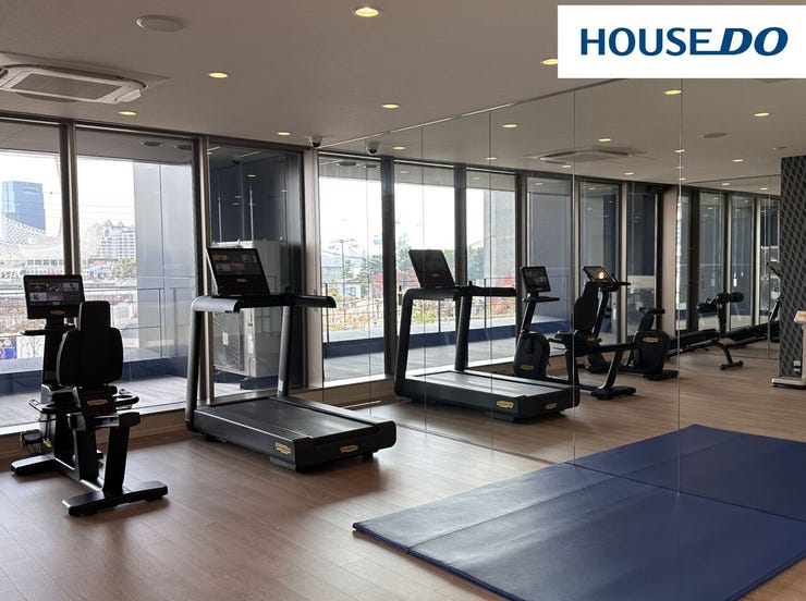 2階 フィットネスルーム♪ノートパソコン・スマートフォンなどの利用可能な無線LANを設置☆