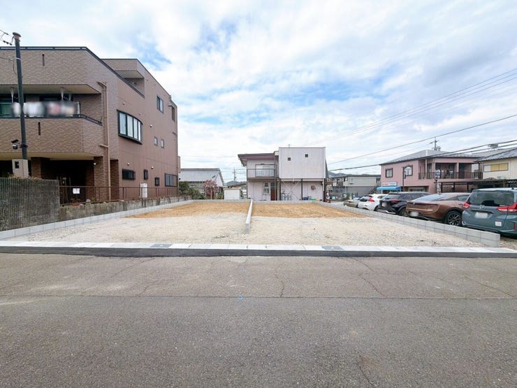 南向きの土地は陽当りが良いため暖かく、さらに室内が明るく感じます!