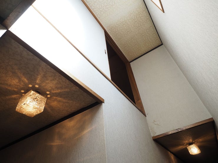 屋根裏収納付きです。