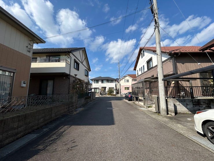 見通しの良い前道道路です