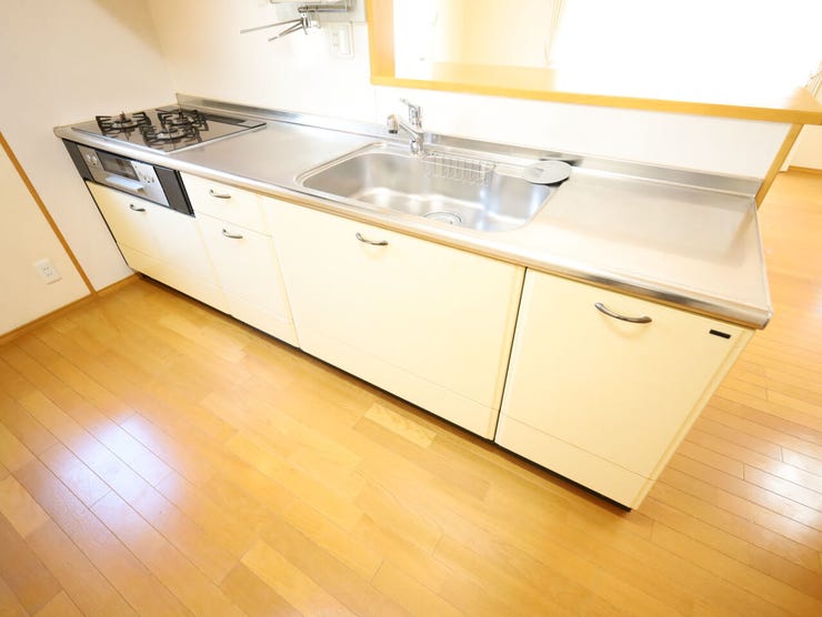 会話が弾む対面キッチン。リビングのお子様の様子も見えて安心です♪