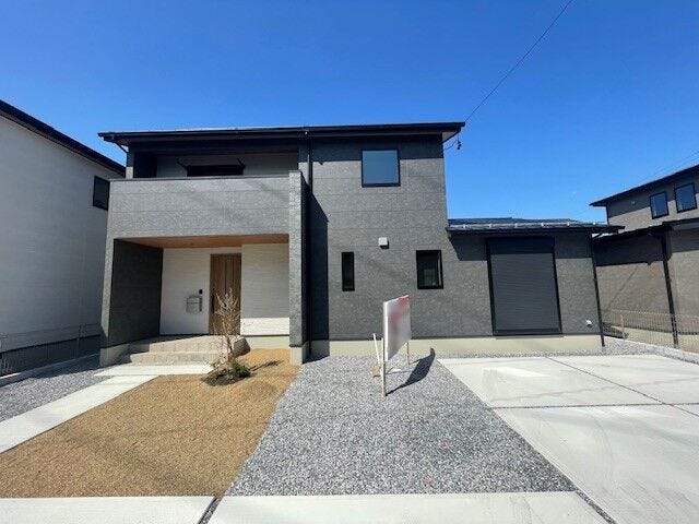 玄関横のスペースは、お子様の遊び場にも最適です!