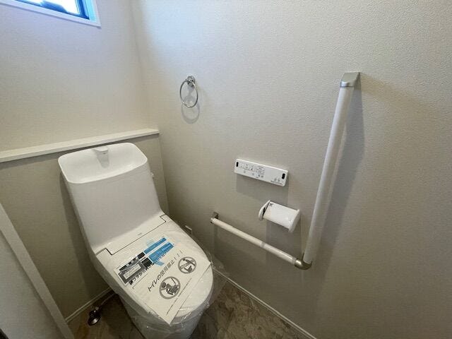 1階2階にそれぞれトイレ付きです!