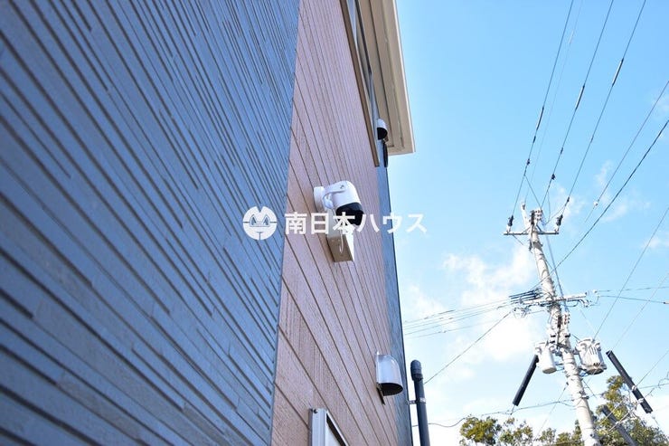 【防犯カメラ同型】玄関周辺に設置されます!