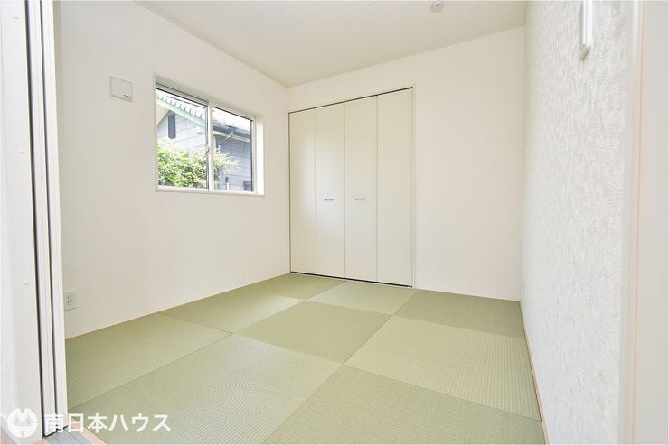 吉野町 新築戸建 吉野町／８区画 【和室】リビングに隣接している4.5帖の和室です！客間や子供の遊び場などに活躍しそうです♪