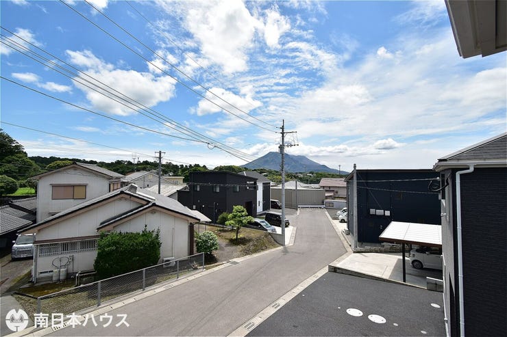 吉野町 新築戸建 吉野町／８区画 【眺望】2階の7.2帖のお部屋からは桜島の眺望も良好です♪