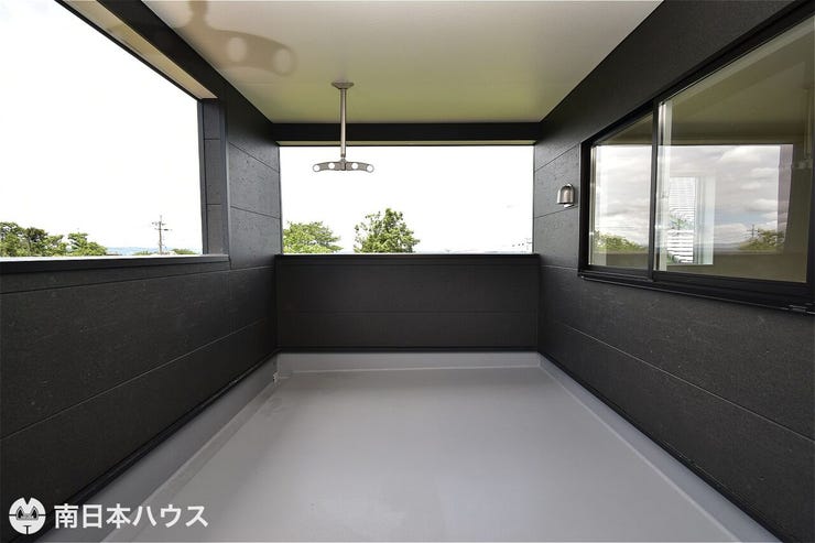 吉野町 新築戸建 吉野町／８区画 【バルコニー】インナーバルコニーのあるお家です！南向きで日当たり良好です♪