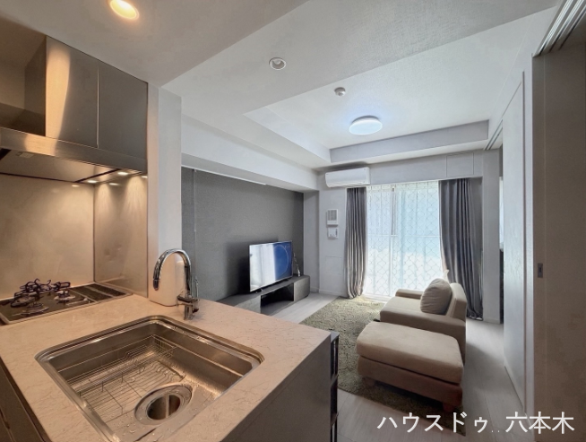 上質な落ち着きと開放感を兼ね備えた空間