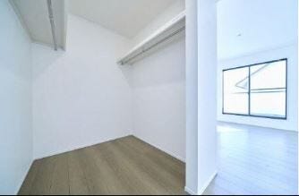 ウォーキングクローゼットつき!大容量の収納スペース。