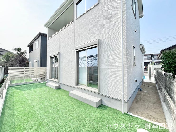 ■遊びと安らぎの多目的空間■子どもが安全に遊べ、ペットと触れ合い、大人も自然に癒やされる、暮らしを彩るスペースです。