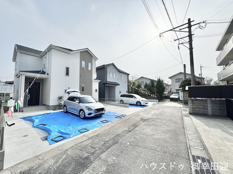 ■車と趣味の幅が広がる場所■単なる駐車スペースではない、洗車やタイヤ交換、DIYにも使える多目的な屋外スペースです。