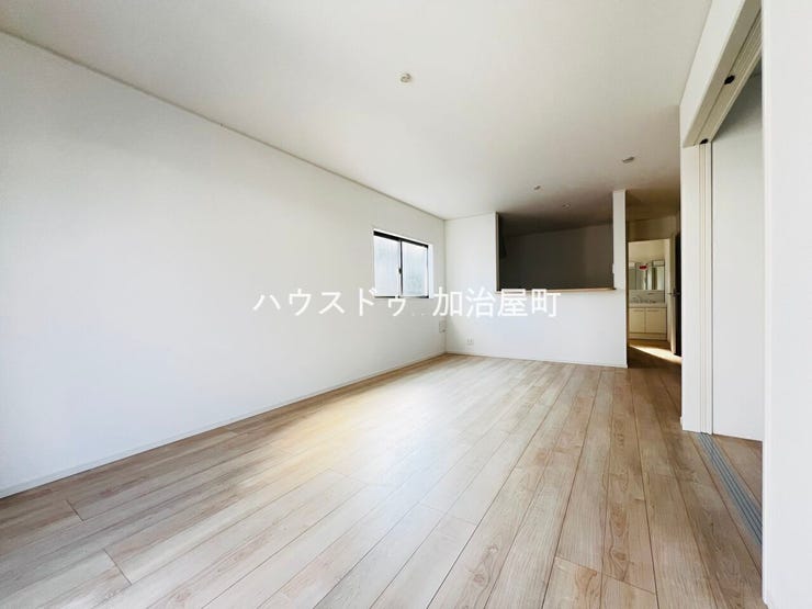 オプションでフロアコーティング、珪藻壁施工、エアコン設置、カーテンレール取付等ご相談可能です♪