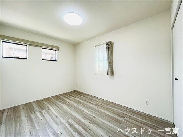 ●6.5帖東洋室●収納スペースがしっかり確保されているので、お部屋はいつもスッキリと快適です。