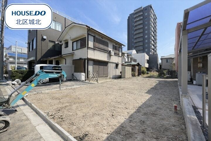 LDK19帖以上、リビングイン階段のため顔を合わせる機会が増えます。
車種により2台並列駐車可能◎