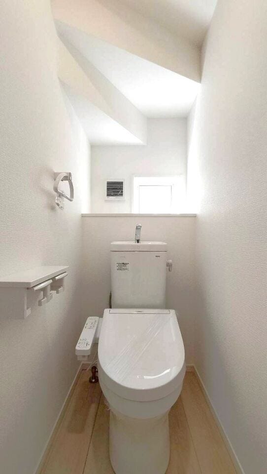 2か所にトイレがあり、来客時での使い分けも可能です