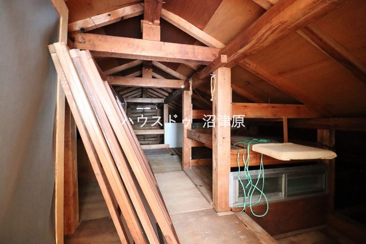 2Fにある屋根裏