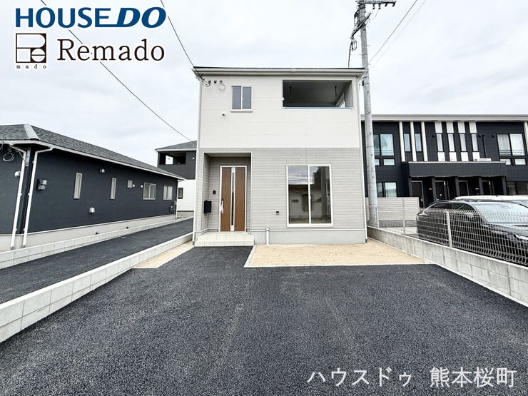 【外観】
■□■家の印象を決める、住む人の個性を映す「顔」■□■街並みに美しく調和しながら、帰るたびに誇らしく思える、あなたのためのシンボルです。