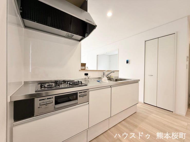 ■□■家族の「美味しい」が集まる、喜びを生み出す舞台■□■高い機能性と美しいデザインを両立。料理する人も、待つ人も、笑顔になれる場所です。