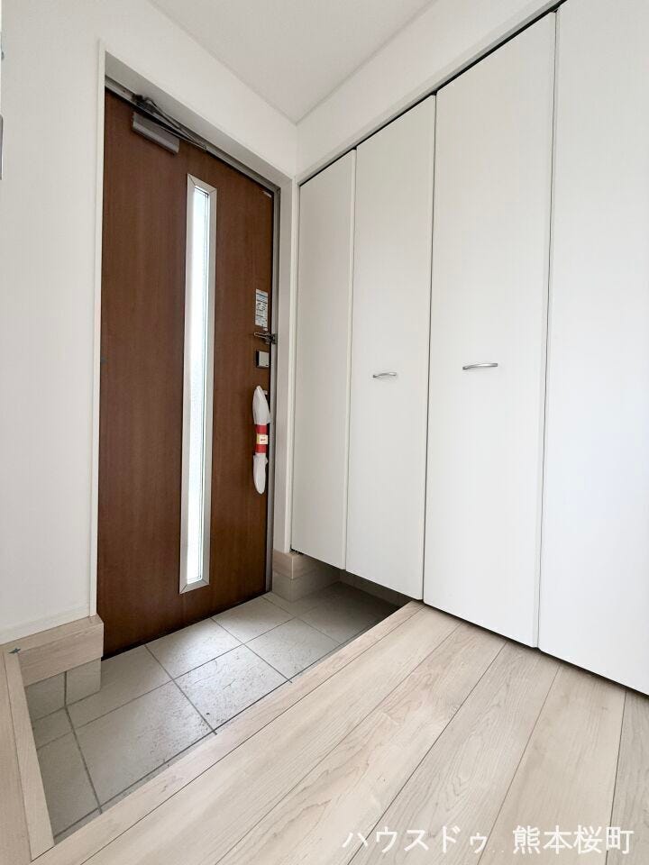 ■□■「ただいま」の安堵をくれる場所■□■訪れる人を迎え入れ、帰るたびにホッと一息つける、明るく機能的なエントランス。