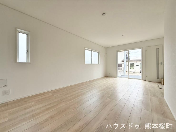 ■□■安らぎと笑顔の中心地■□■陽光が優しく降り注ぎ、会話が自然と弾む。ここでは、毎日が特別な時間へと変わります。