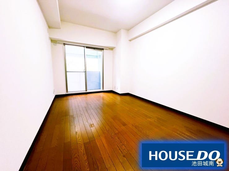 木の温もりたっぷりの洋室です♪♪