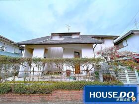 川西市けやき坂２丁目