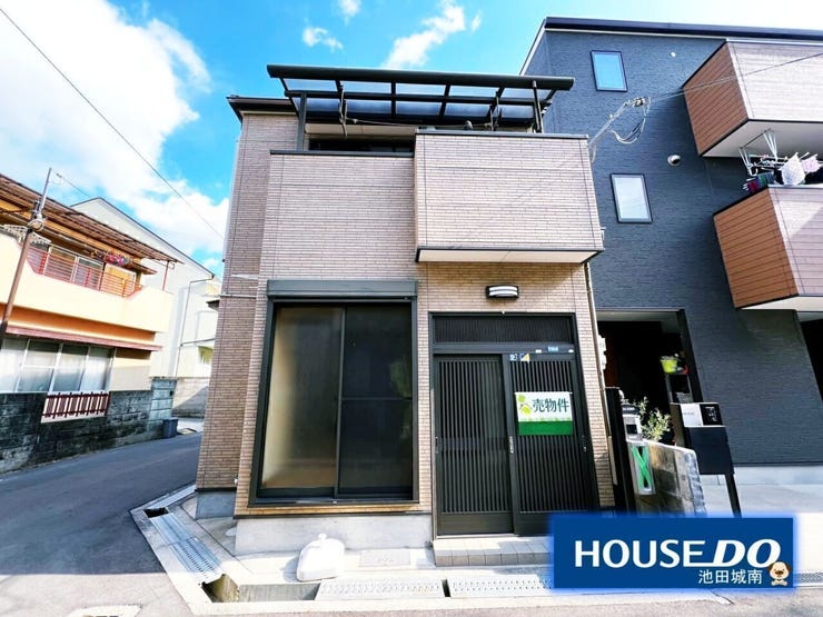 【前面道路含む現地写真】
2方道路の角地で解放感たっぷりです_♪♪