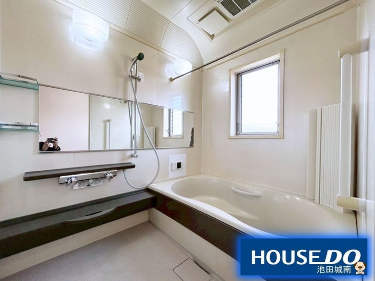 窓のある浴室です♪♪