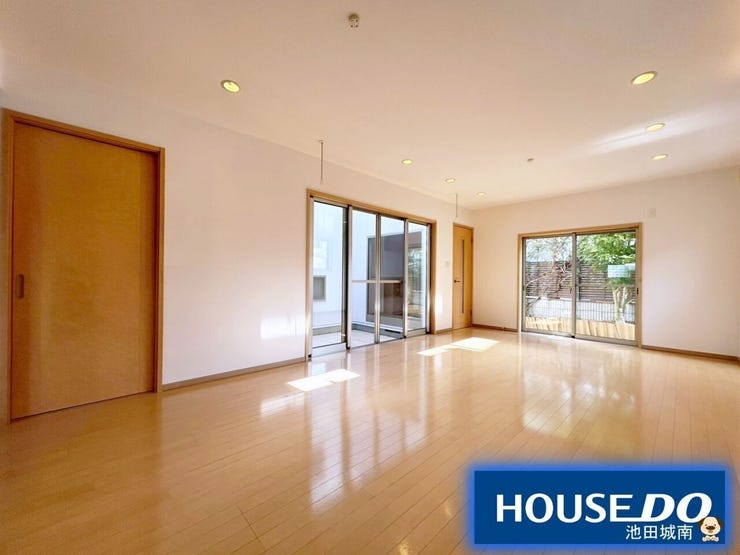 採光たっぷりのリビングです♪♪