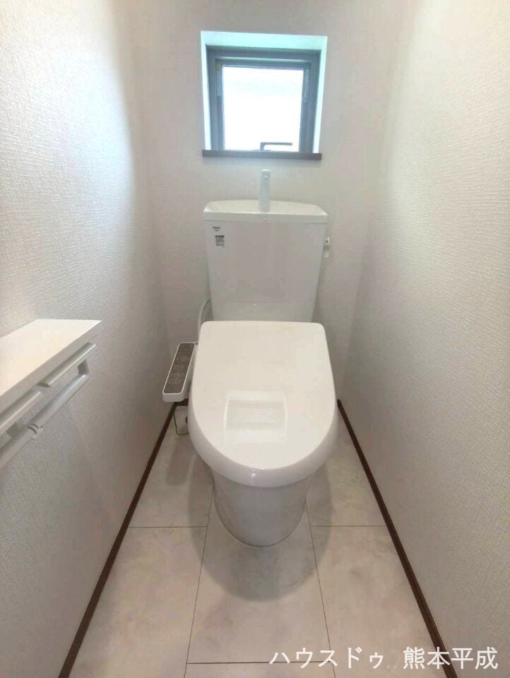 2か所にトイレがあり、来客時での使い分けも可能です