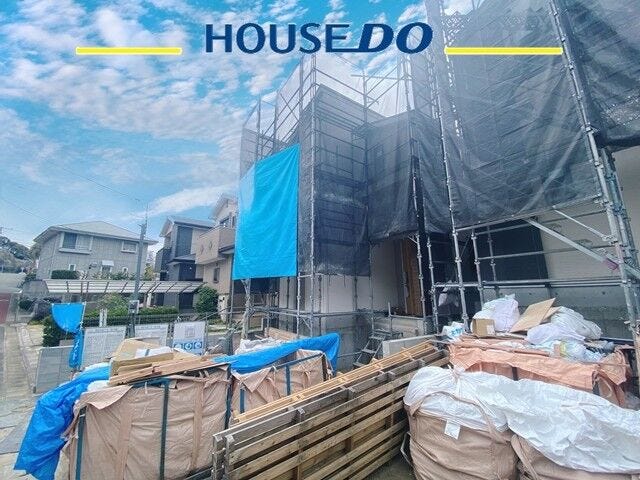 〈近隣が充実〉
マックスバリュ長丘店 徒歩13分♪
ローソン長丘二丁目店 徒歩5分♪
西鉄バス 大池公民館前 徒歩4分♪
毎日のお買い物や通勤通学・お出かけもラクラクな立地となっています♪