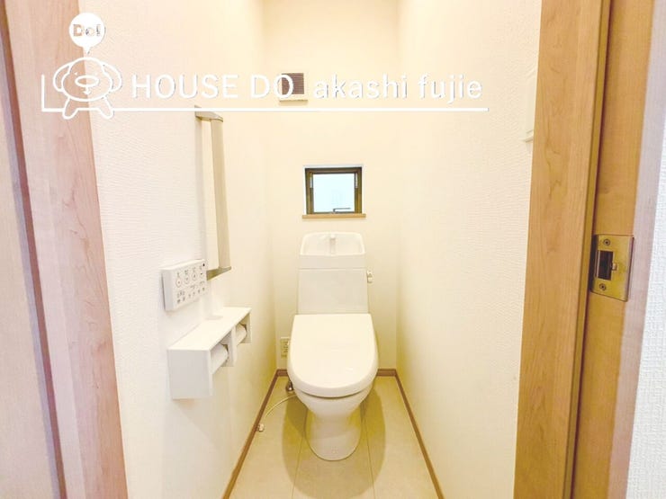 1階、2階にトイレがございます