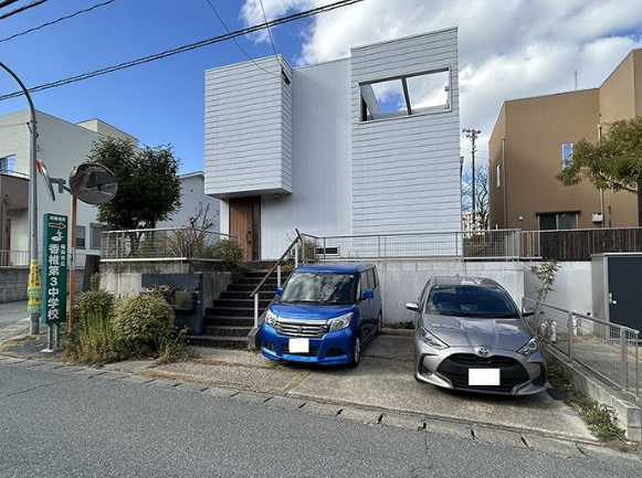 【外観】
リフォーム前のお写真です。
《福岡市東区香椎駅東3丁目 中古戸建》