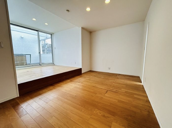 リフォーム前のお写真です。
《福岡市東区香椎駅東3丁目 中古戸建》