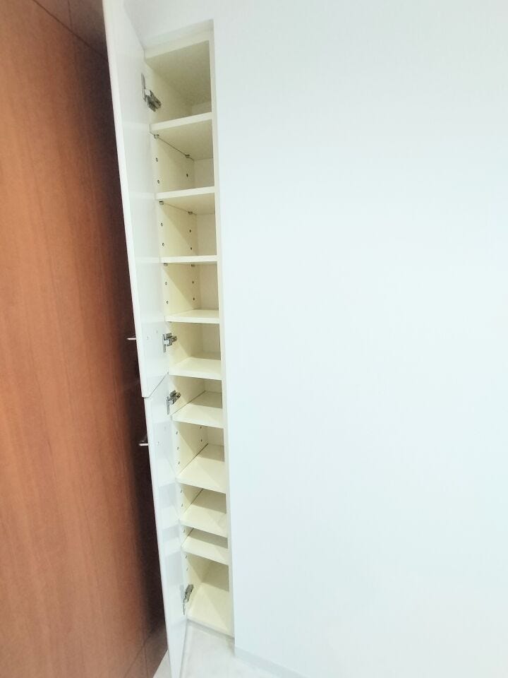 洗面収納 タオルなどを収納できる棚付き!