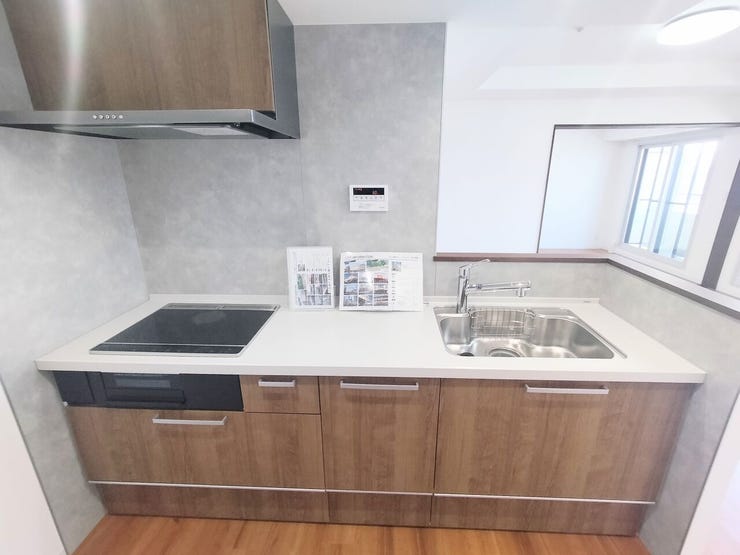 キッチン 水廻り新品交換済み!収納も多数あり日々の家事の手助けになります!