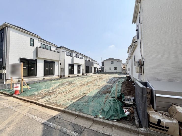 たっぷりの陽光と心地よい風。光と風が舞い込む、開放感あふれる住まいを想像させます♪