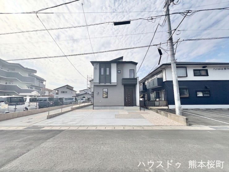 ■車と趣味の幅が広がる場所■単なる駐車スペースではない、洗車やタイヤ交換、DIYにも使える多目的な屋外スペースです。