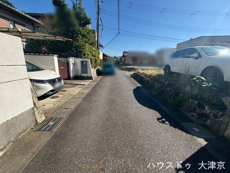前面道路が広く車の出入りがしやすい立地