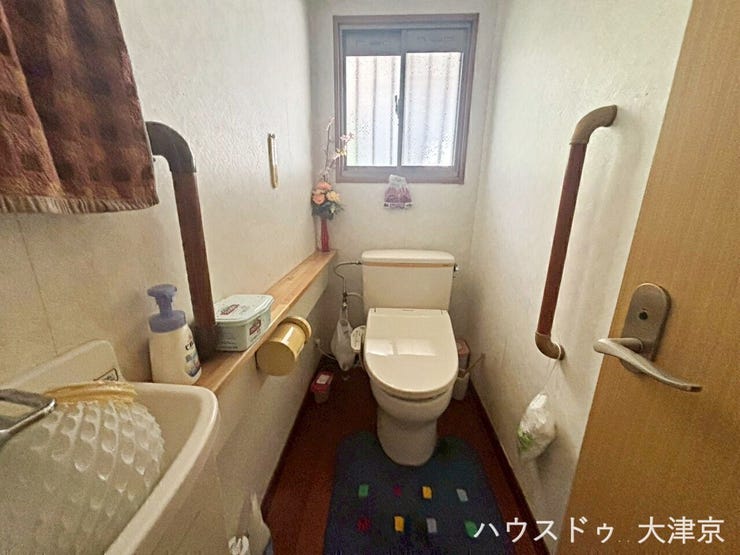 手すり設置済みで安心!