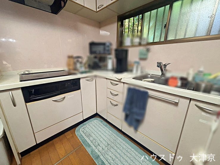 使いやすいL型キッチン。