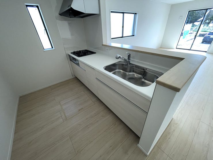 ◇キッチン◇
使い勝手の良いカウンターシステムキッチン♪
家事がはかどりそうです♪